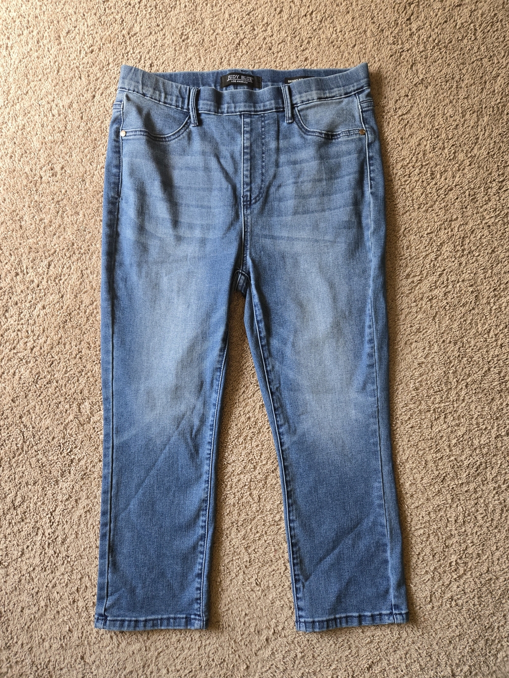 Judy Blue High Rise Cool Denim Pull On Capri Jeans Size 11/30 EUC